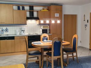 23989235-Ferienwohnung-4-Carolinensiel-300x225-5