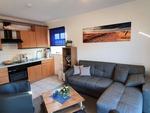 23989231-Ferienwohnung-2-Carolinensiel-300x225-2