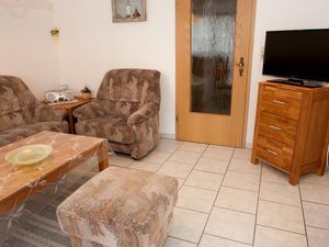 23938261-Ferienwohnung-4-Carolinensiel-300x225-4