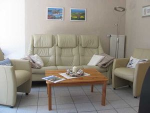 21675351-Ferienwohnung-4-Carolinensiel-300x225-3