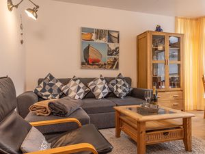 23938278-Ferienwohnung-4-Carolinensiel-300x225-2