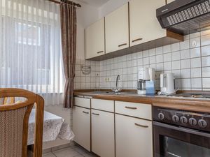 23938275-Ferienwohnung-5-Carolinensiel-300x225-2