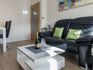 23938299-Ferienwohnung-5-Carolinensiel-300x225-1