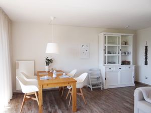 23938342-Ferienwohnung-3-Carolinensiel-300x225-1