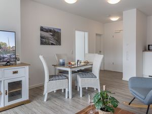 23938362-Ferienwohnung-5-Carolinensiel-300x225-5