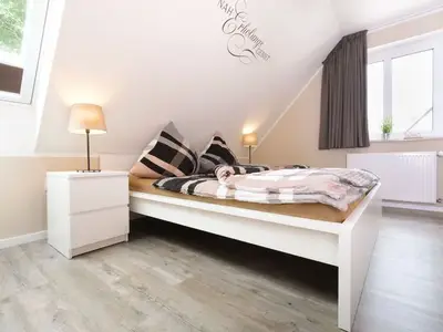 Ferienwohnung für 5 Personen (46 m²) in Carolinensiel 1/10