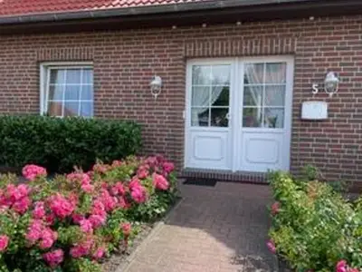 Ferienwohnung für 3 Personen (64 m²) in Carolinensiel 1/10