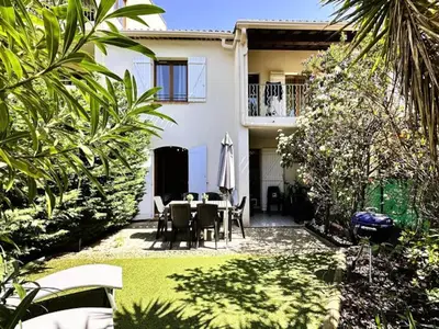 Ferienwohnung für 9 Personen (110 m²) in Carqueiranne 2/10