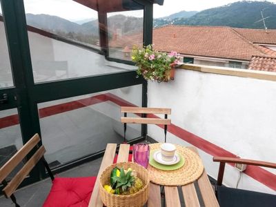 Terrasse mit Blick auf die Apuanischen Alpen