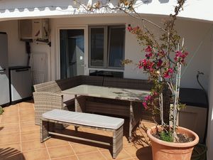 23082755-Ferienwohnung-2-Carvoeiro-300x225-4