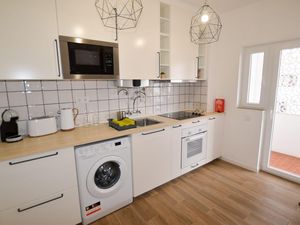 23560738-Ferienwohnung-4-Carvoeiro-300x225-1