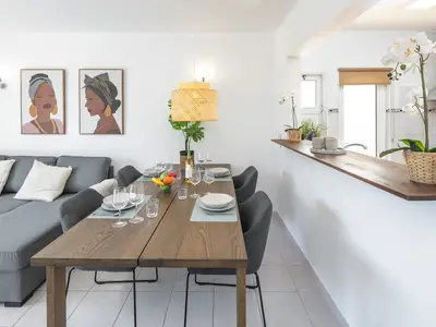 DiningRoom