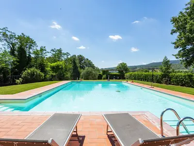 PoolOfHouse