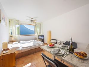 23707017-Ferienwohnung-2-Castagnola-300x225-2