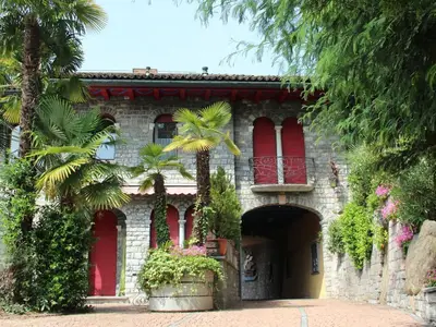Villa B Ost