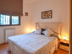 23742059-Ferienwohnung-5-Casteldaccia-300x225-3