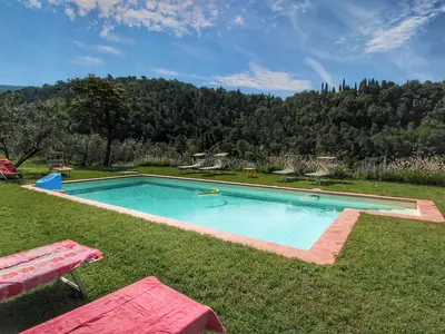 PoolOfHouse