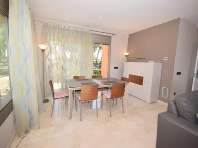 DiningRoom