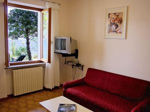 23027555-Ferienwohnung-6-Castelletto Di Brenzone-300x225-2