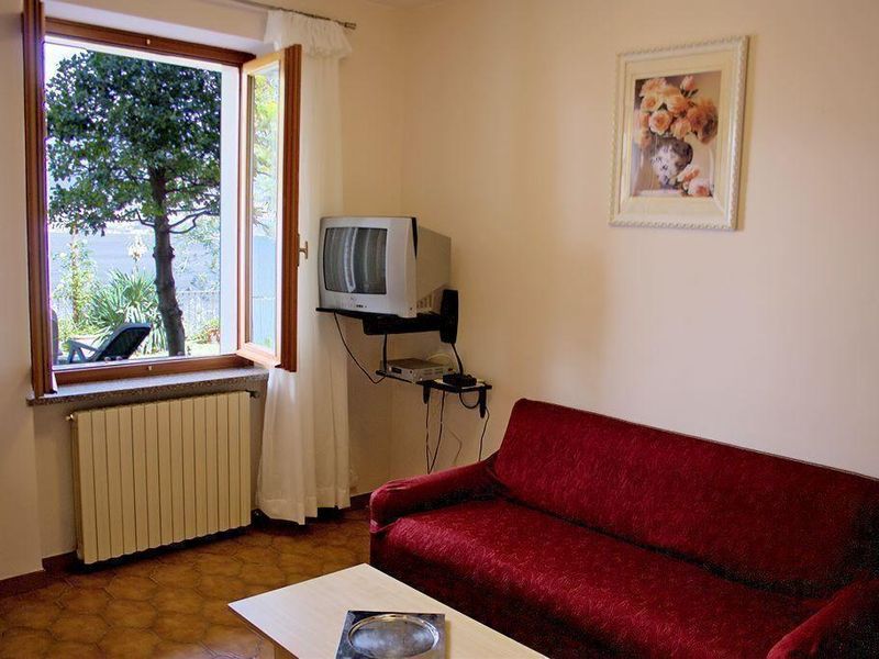 23027555-Ferienwohnung-6-Castelletto Di Brenzone-800x600-2