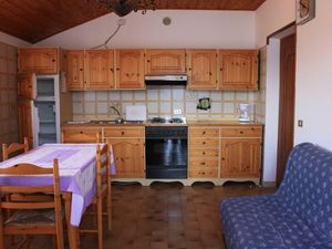 23027929-Ferienwohnung-5-Castelletto Di Brenzone-300x225-3