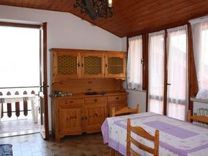 23027929-Ferienwohnung-5-Castelletto Di Brenzone-300x225-5