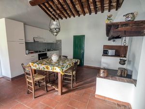 23080389-Ferienwohnung-4-Castellina Marittima-300x225-4