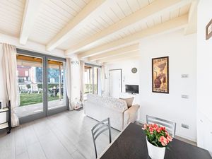 23341023-Ferienwohnung-5-Castelnuovo Del Garda-300x225-5