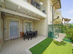 24036087-Ferienwohnung-4-Castelnuovo Del Garda-300x225-1