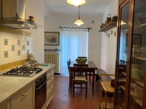 21753385-Ferienwohnung-5-Castelnuovo Magra-300x225-4