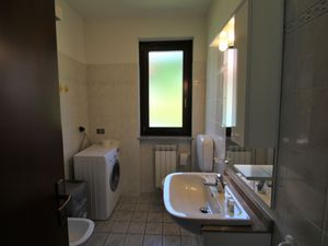 23845345-Ferienwohnung-4-Castelveccana-300x225-1