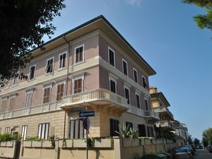 23912426-Ferienwohnung-6-Castiglioncello-300x225-3