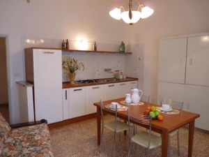 23880930-Ferienwohnung-3-Castiglione Della Pescaia-300x225-1