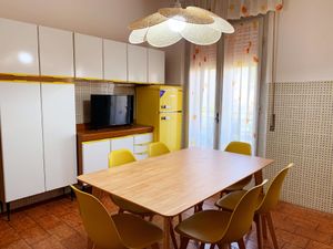 22436557-Ferienwohnung-4-Castiglione Della Pescaia-300x225-2