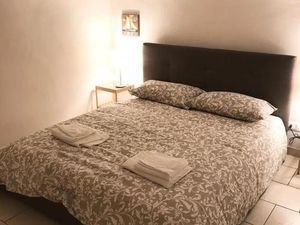 23338772-Ferienwohnung-6-Catania-300x225-5