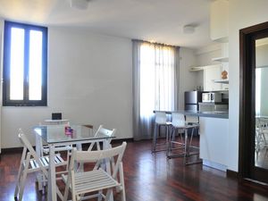 22957235-Ferienwohnung-8-Catania-300x225-2