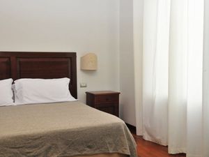 22957235-Ferienwohnung-8-Catania-300x225-5