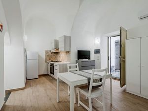 23464175-Ferienwohnung-4-Catania-300x225-1