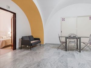 23476974-Ferienwohnung-4-Catania-300x225-3