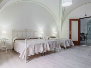 23476974-Ferienwohnung-4-Catania-300x225-1