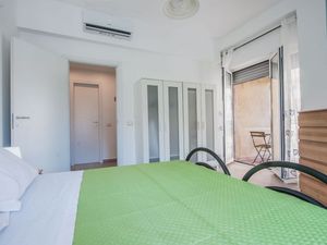 23477000-Ferienwohnung-5-Catania-300x225-1