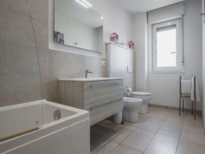 23476986-Ferienwohnung-6-Catania-300x225-3