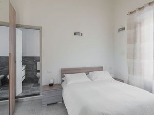 23543473-Ferienwohnung-6-Catania-300x225-5