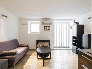 23568624-Ferienwohnung-3-Catania-300x225-2