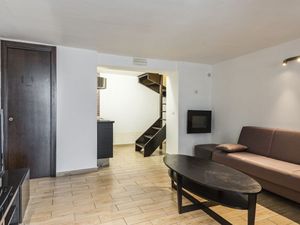 23568624-Ferienwohnung-3-Catania-300x225-4