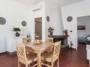 23648043-Ferienwohnung-3-Catania-300x225-5