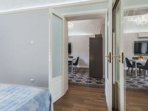 23691837-Ferienwohnung-4-Catania-300x225-3