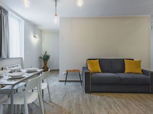 23704622-Ferienwohnung-4-Catania-300x225-1