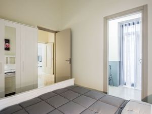 23977137-Ferienwohnung-6-Catania-300x225-4