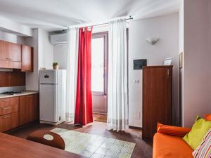 23994897-Ferienwohnung-3-Catania-300x225-3